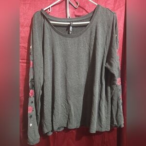 Women's Torrid long sleeve top size 2x